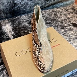 Coconuts by Matisse Booties